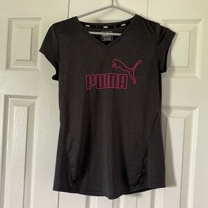 Puma T-shirt Size M🥰